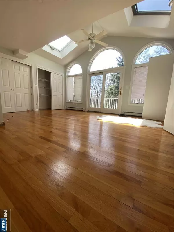 Teaneck, NJ 07666,1141 Queen Anne RD #1