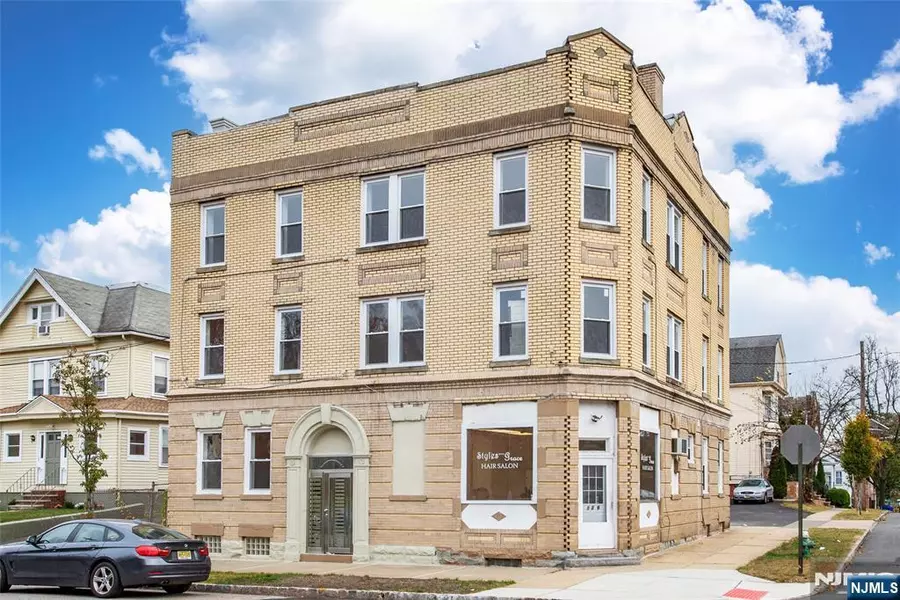 129 Maple AVE, Montclair, NJ 07042