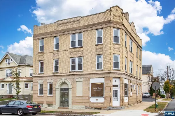 129 Maple AVE, Montclair, NJ 07042