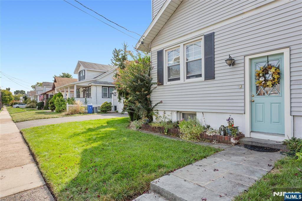 Fair Lawn, NJ 07410,8-14 Hopper AVE