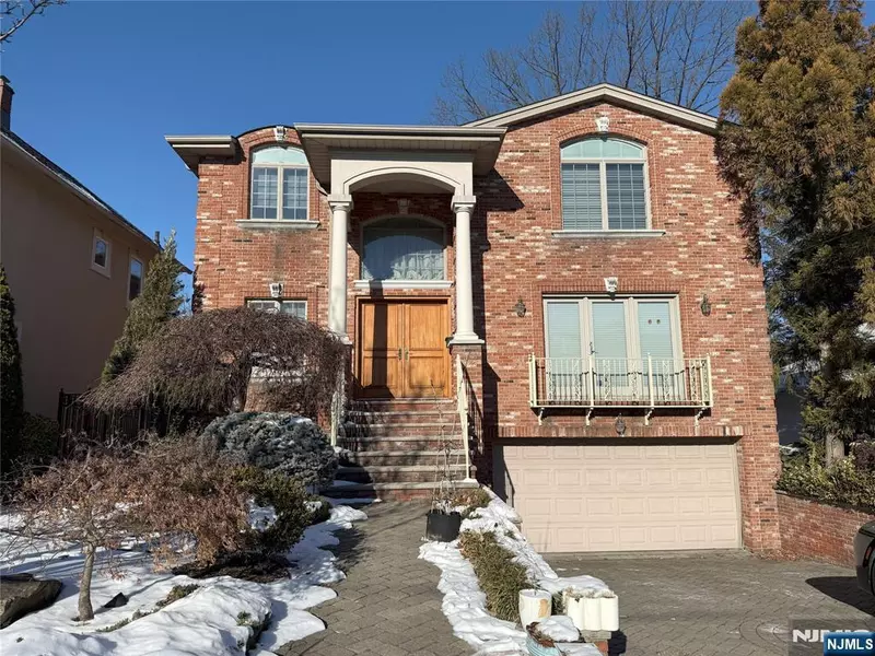 13 1st ST, Englewood Cliffs, NJ 07632