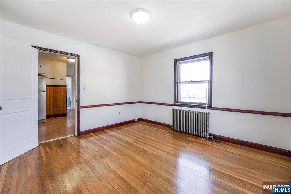 Ridgefield Park, NJ 07660,10 5th ST