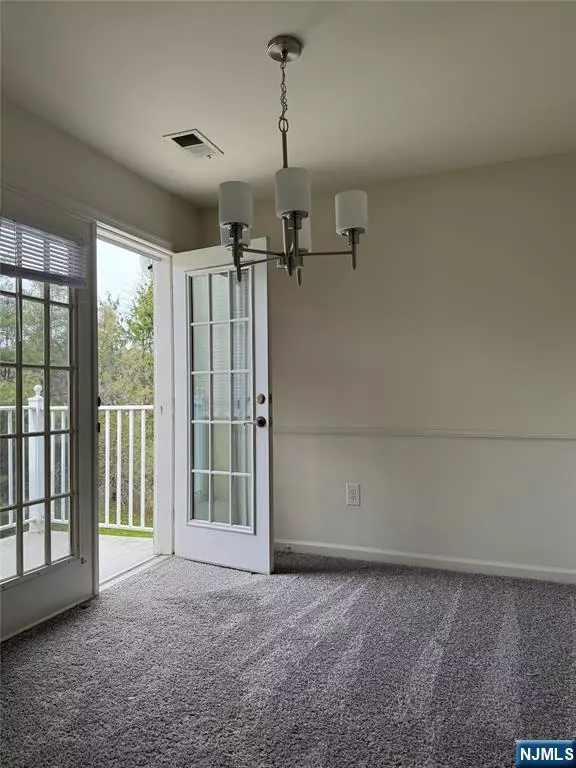 Franklin Lakes, NJ 07417,121 Courter RD #99