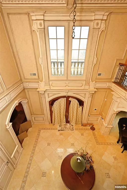 Upper Saddle River, NJ 07458,22 Pembroke TRL