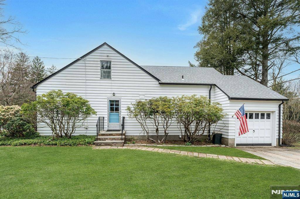 Harrington Park, NJ 07640,107 Hackensack AVE
