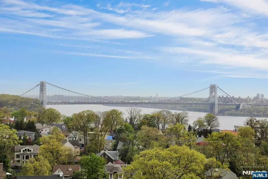900 Palisade AVE #11L, Fort Lee, NJ 07024
