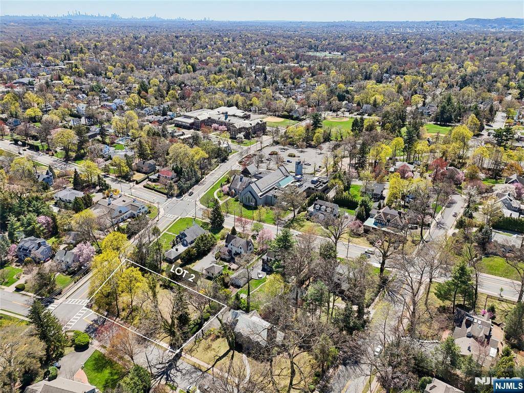 218 Madison PL, Ridgewood, NJ 07450