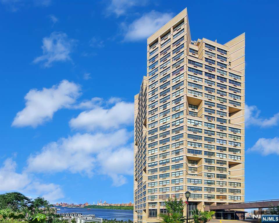 7004 E Boulevard East #42-C, Guttenberg, NJ 07093