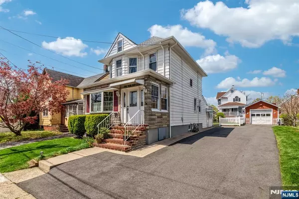 Ridgefield Park, NJ 07660,98 Laurel ST