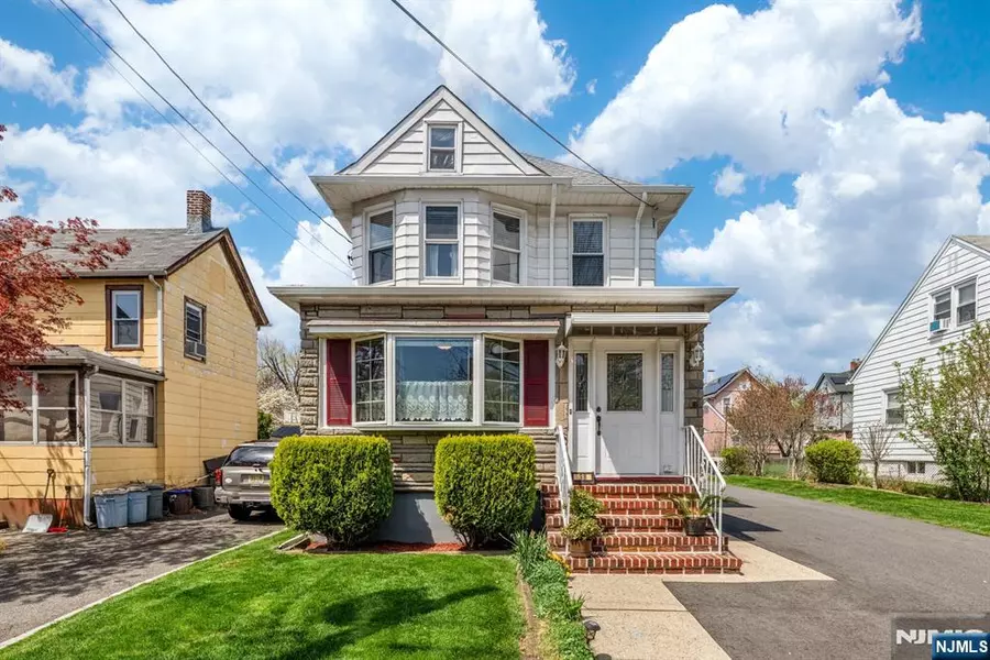 98 Laurel ST, Ridgefield Park, NJ 07660