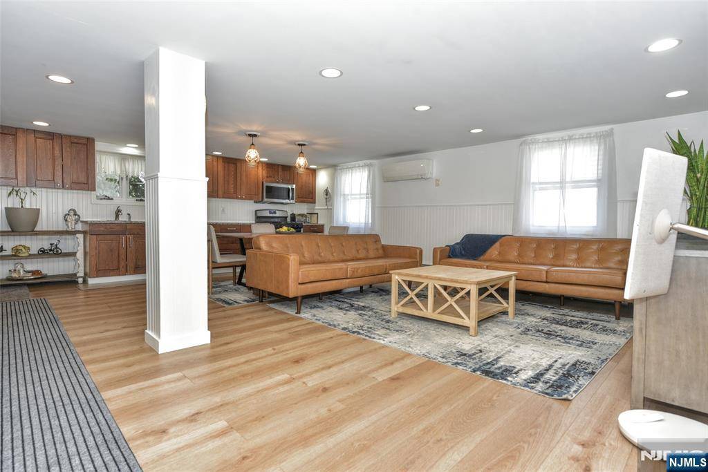 Moonachie, NJ 07074,7 Molinari ST