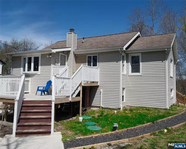 West Milford, NJ 07480,54 Tintle AVE