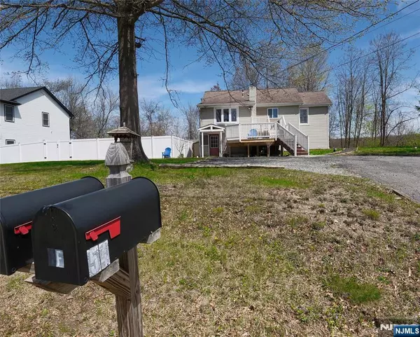 West Milford, NJ 07480,54 Tintle AVE