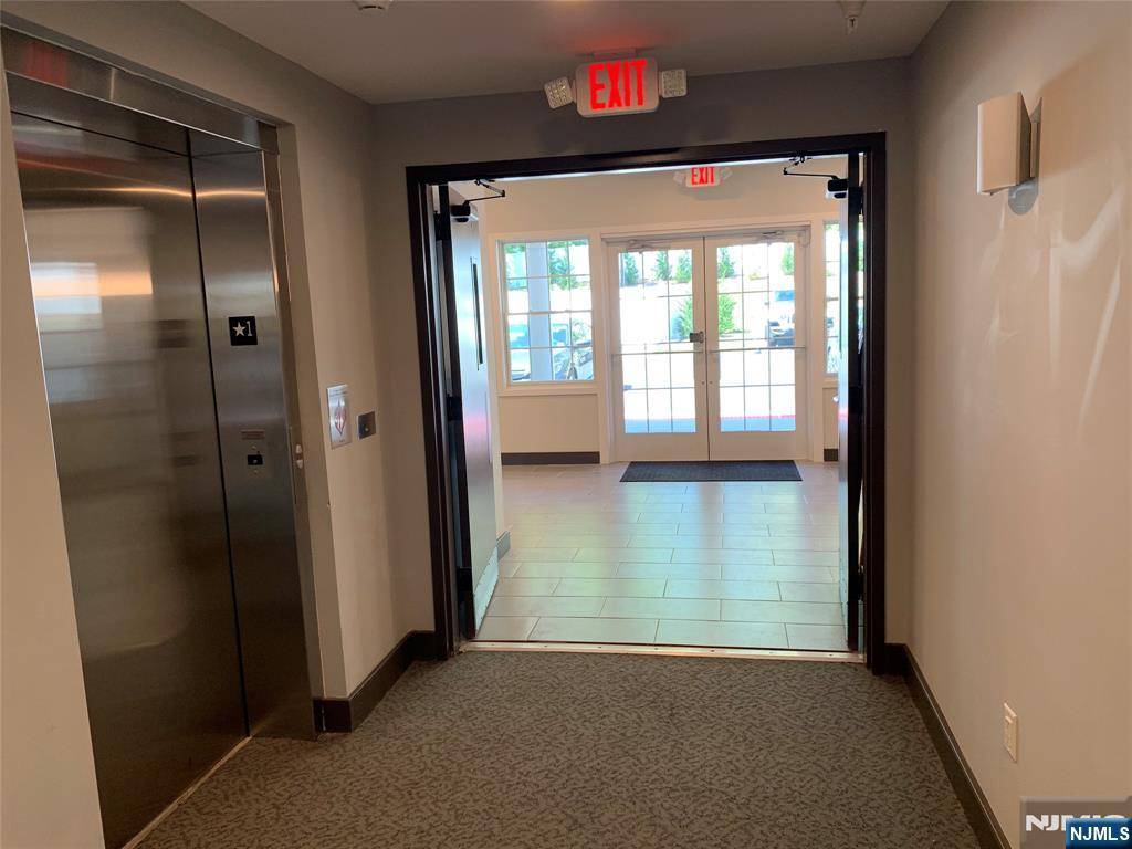 Oradell, NJ 07649,505 Kinderkamack RD ##109
