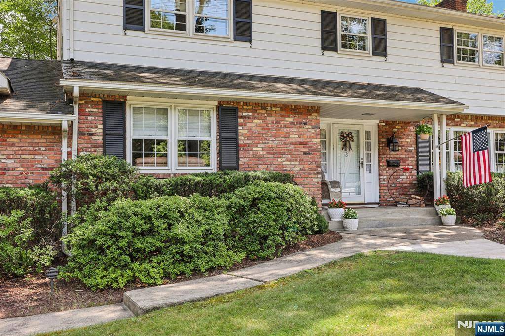 Park Ridge, NJ 07656,238 Spring Valley RD