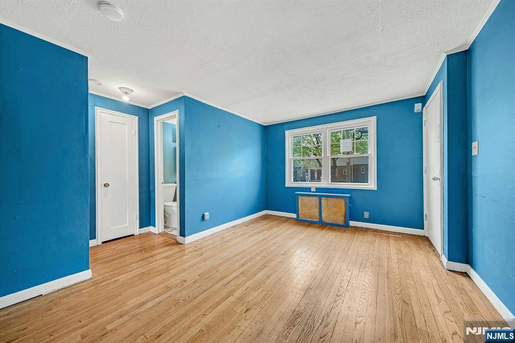 Rutherford, NJ 07070,72A Hastings