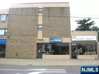 705 Main ST #middle store, Hackensack, NJ 07601
