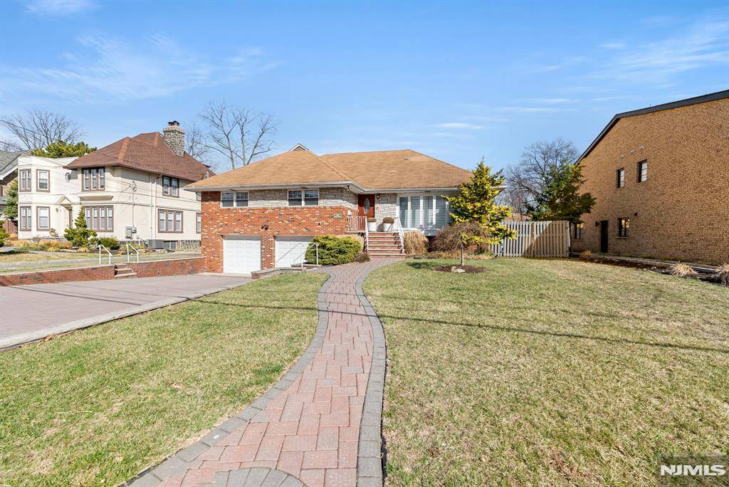 Fort Lee, NJ 07024,1070 Cumbermeade RD