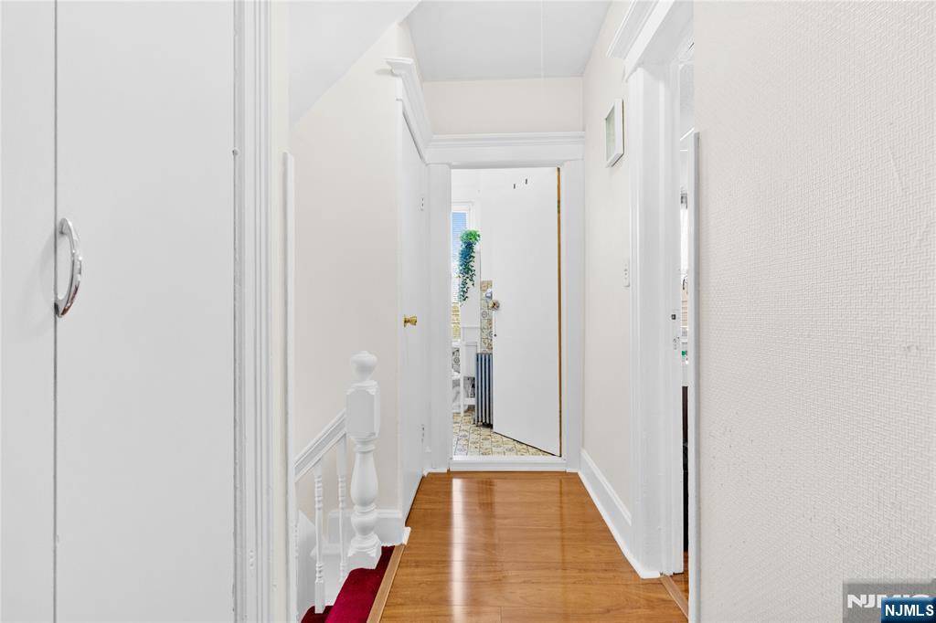 Clifton, NJ 07011,220 Piaget AVE