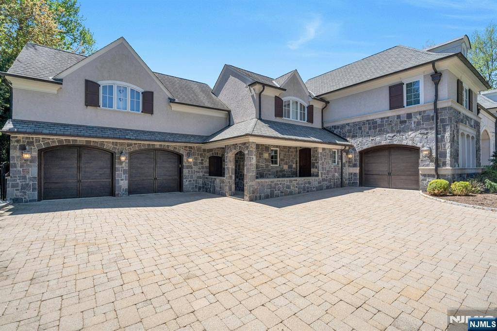 Old Tappan, NJ 07675,21 Birchwood