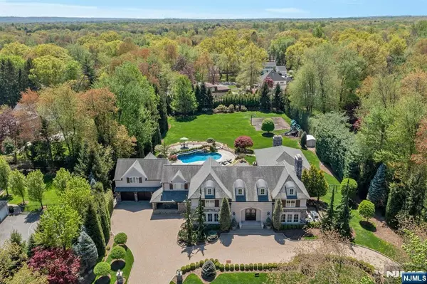 21 Birchwood, Old Tappan, NJ 07675