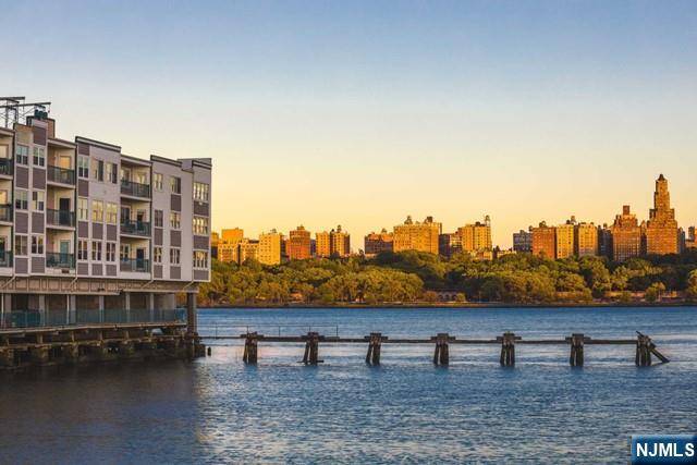230 The Promenade #230, Edgewater, NJ 07020