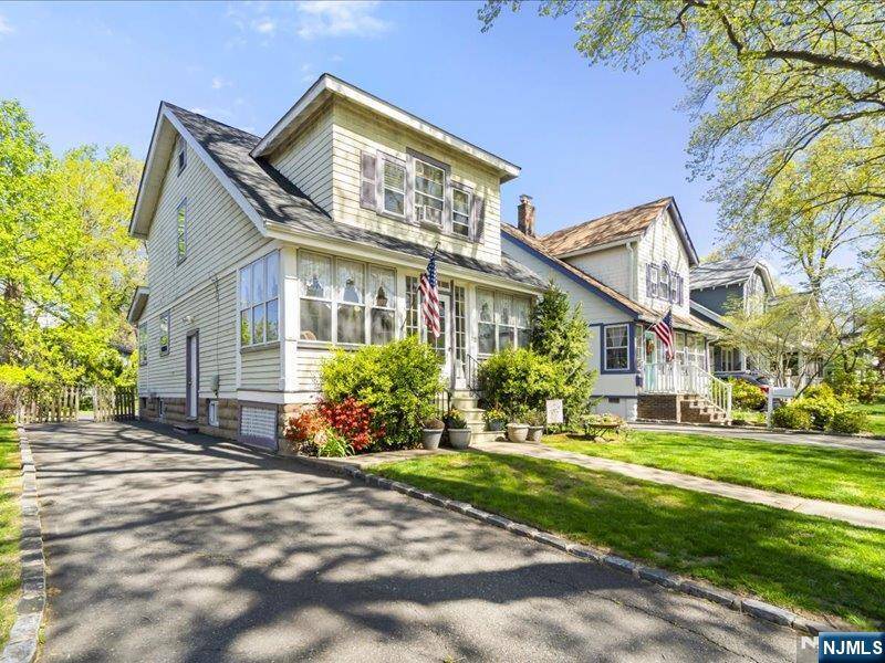 62 Midland AVE, Glen Ridge, NJ 07028
