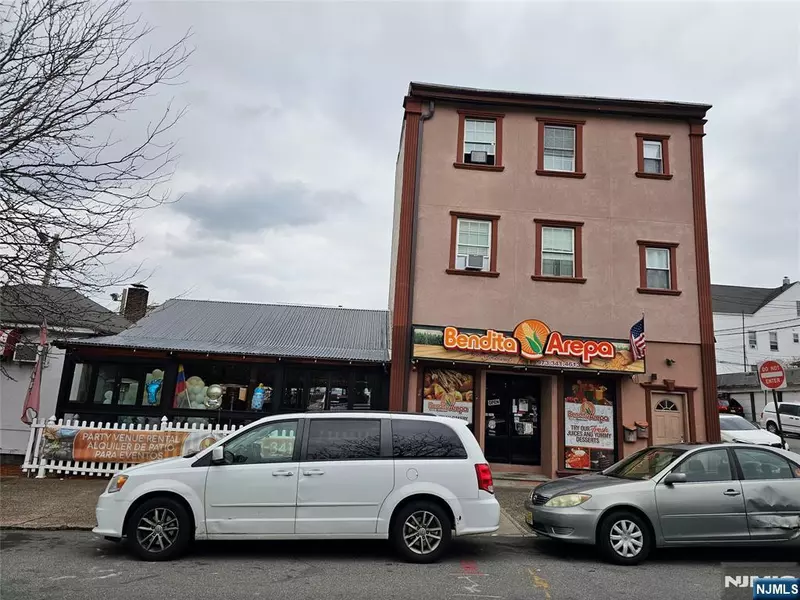 789 Main, Paterson, NJ 07503