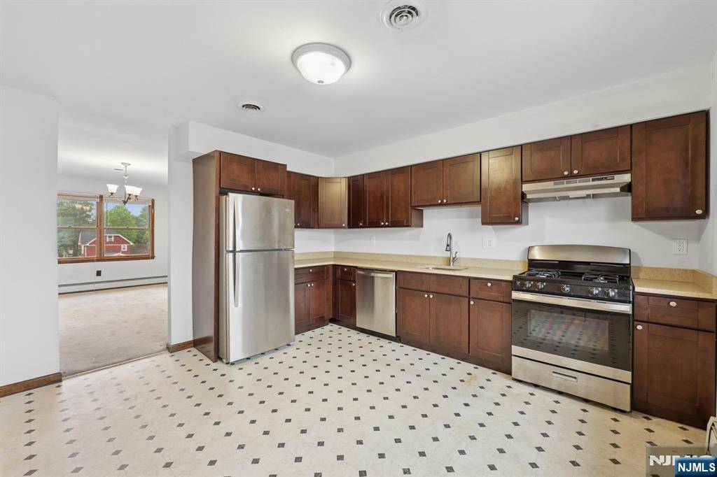 Ridgefield Park, NJ 07660,420 Teaneck RD
