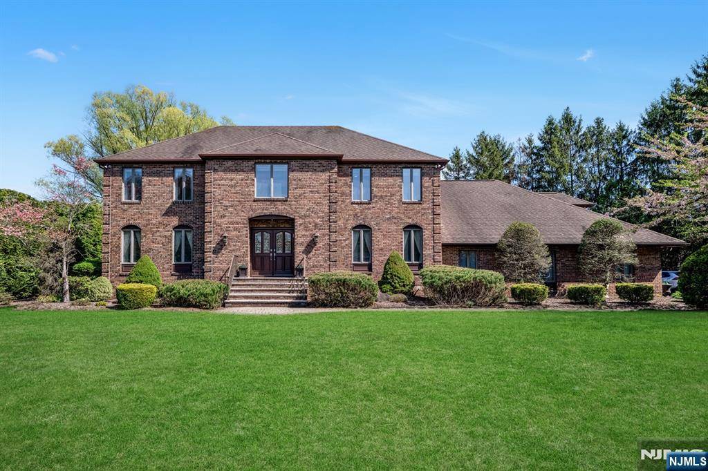 12 17th ST, Norwood, NJ 07648