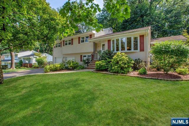 14 Ridge RD, Cresskill, NJ 07626