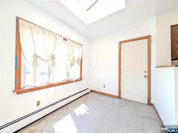 Kearny, NJ 07032,288 Elm ST