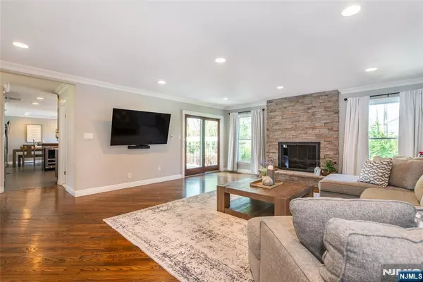 Wayne, NJ 07470,11 Hubbardton RD