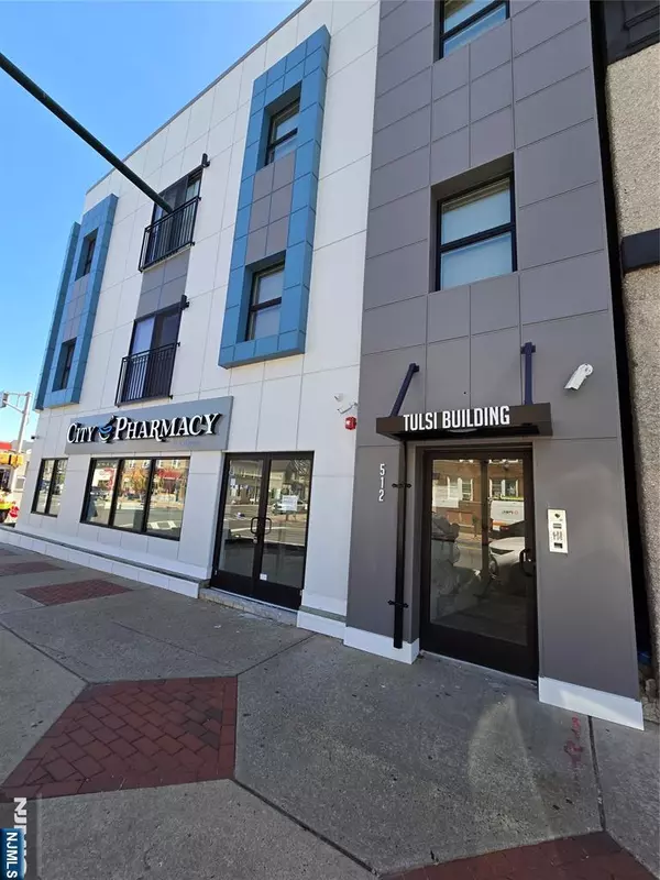Kearny, NJ 07032,512 Kearny AVE #203