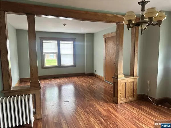 Hawthorne, NJ 07506,28 Hutchinson AVE