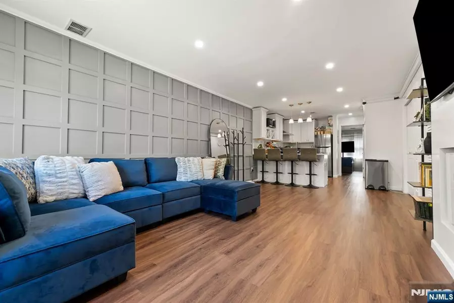 235 Dakota #10, Paterson, NJ 07503