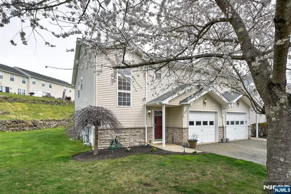 Hamburg, NJ 07419,12 Peachtree LN #12
