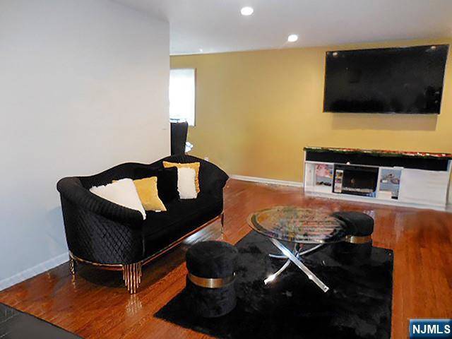 Englewood, NJ 07631,105 Orange ST