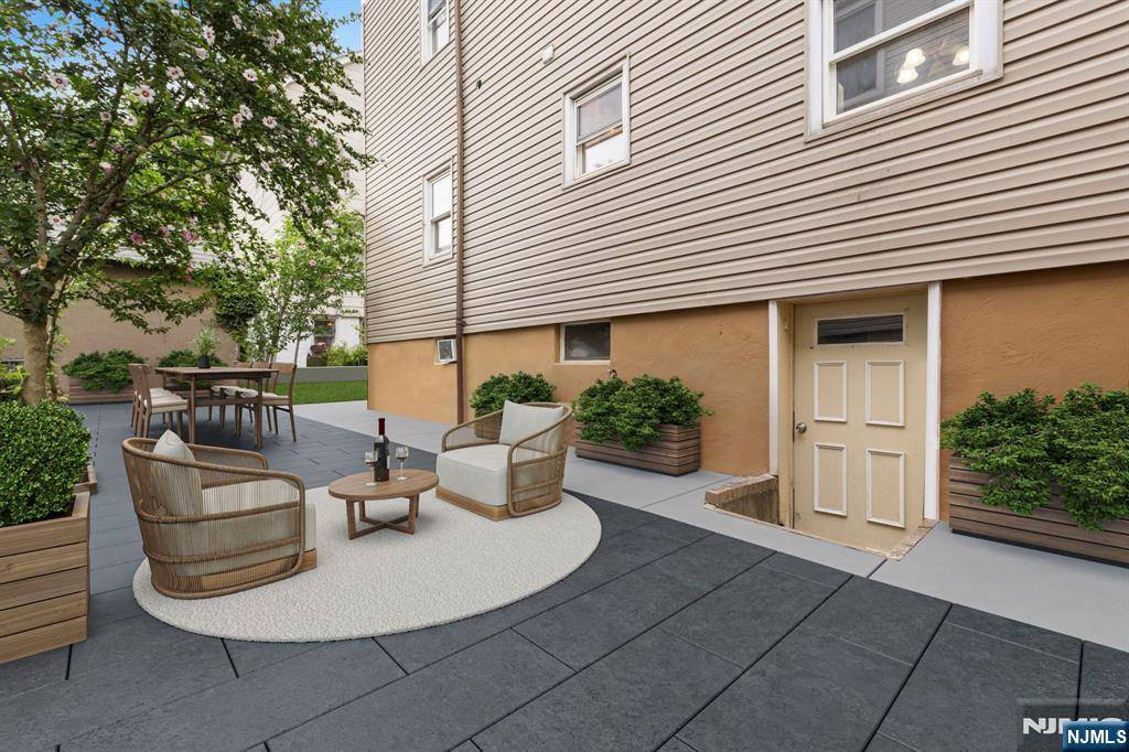 439 Cliff ST, Fairview, NJ 07022