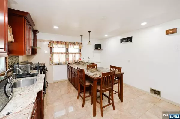 Paterson, NJ 07502,175-177 Sherwood AVE