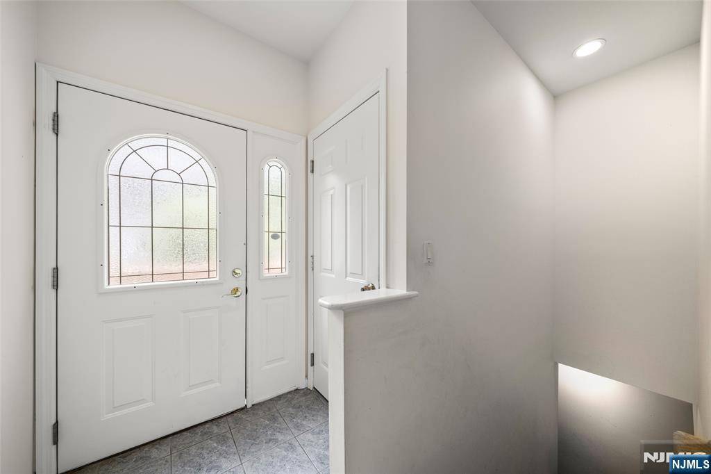 Cresskill, NJ 07626,127 Stonegate TRL