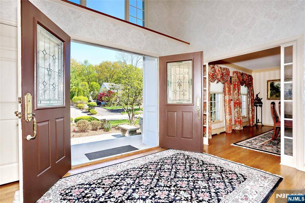 Mahwah, NJ 07430,12 Hutton DR
