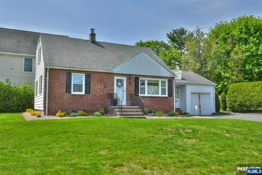 3 Wilson TER, Waldwick, NJ 07463