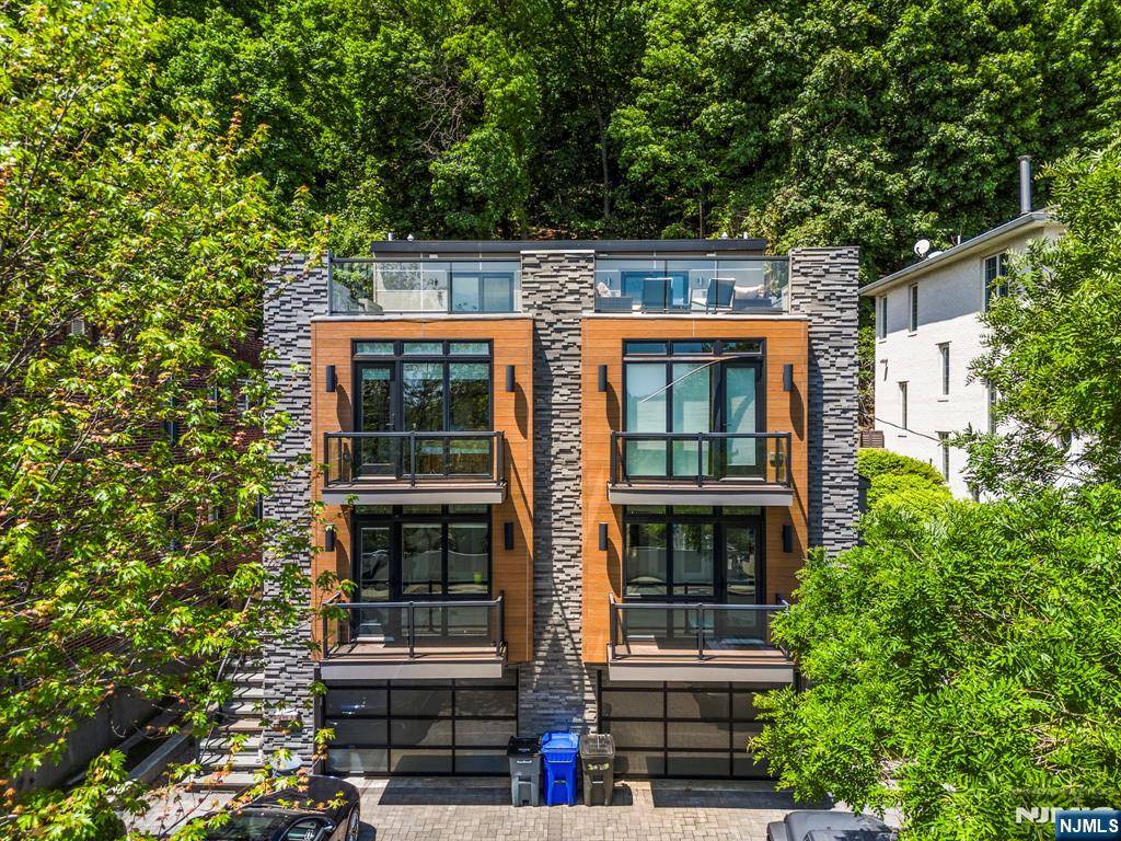 746 Undercliff #A, Edgewater, NJ 07020