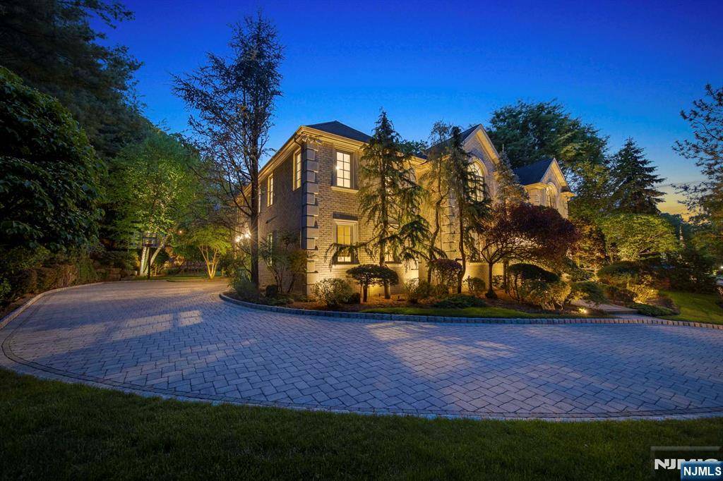 Tenafly, NJ 07670,30 Peter Lynas CT