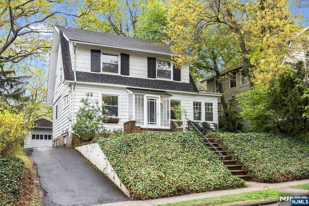 75 Laurel AVE, Bloomfield, NJ 07003