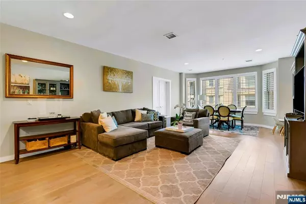 Hoboken, NJ 07030,128 Harrison ST #404