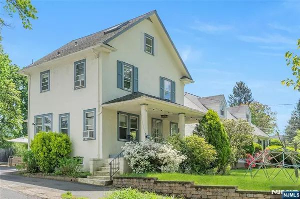 Glen Rock, NJ 07452,117 Dean ST