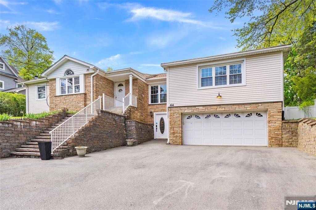 62 Lakeside AVE, Verona, NJ 07044