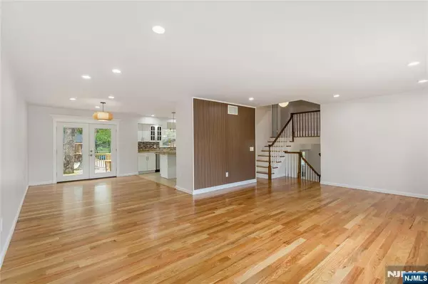 Toms River, NJ 08753,883 Astoria DR